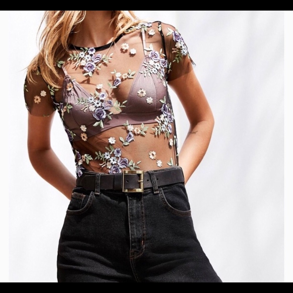 UO Floral Lace Crop Top